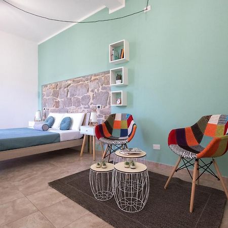 B&B Vico 10 Guspini Bagian luar foto