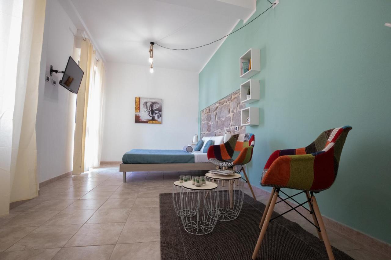 B&B Vico 10 Guspini Bagian luar foto